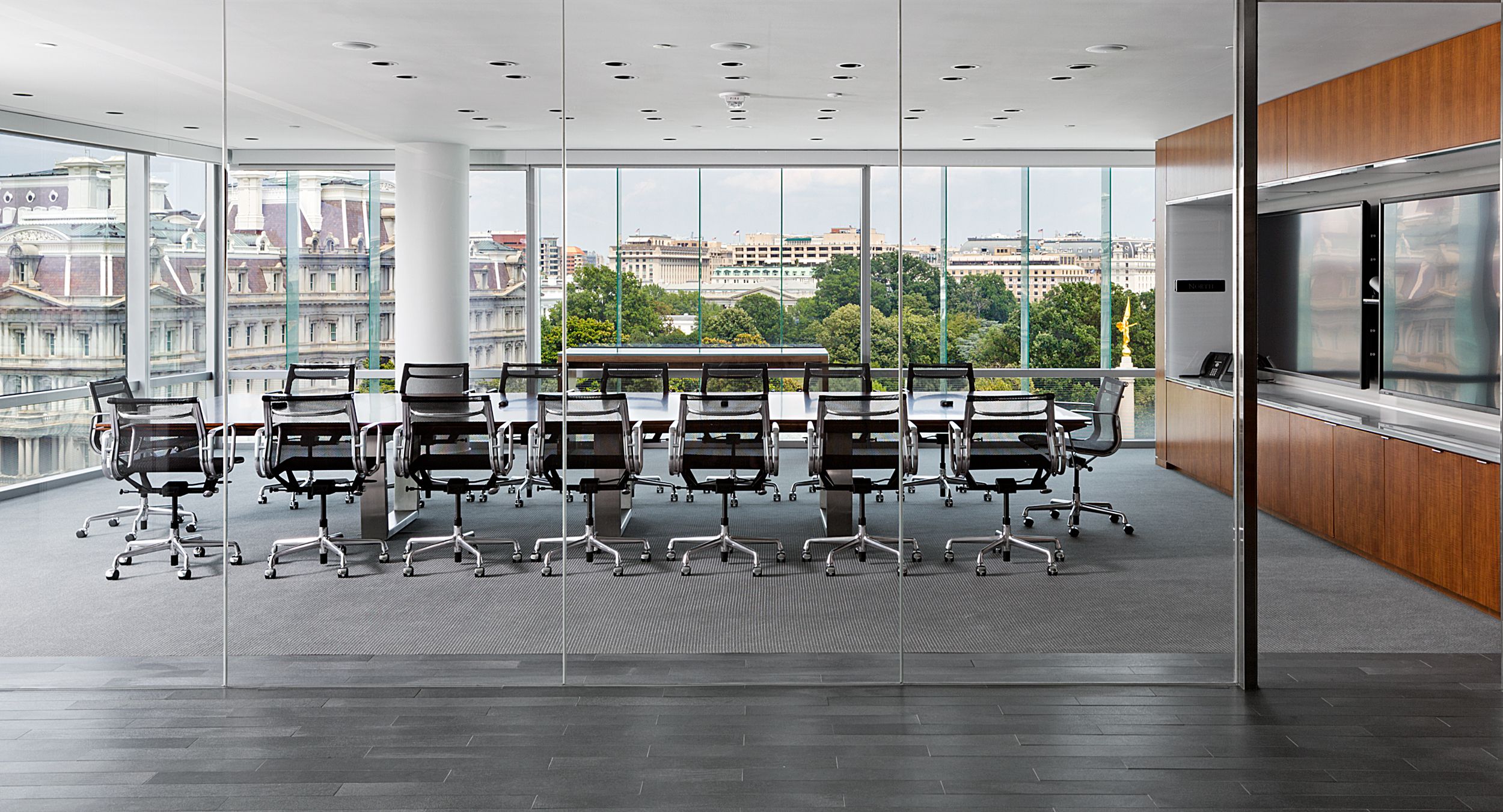 MESA conference tables were provided with light-scale metal bases to enhance the dramatic, open-air space.