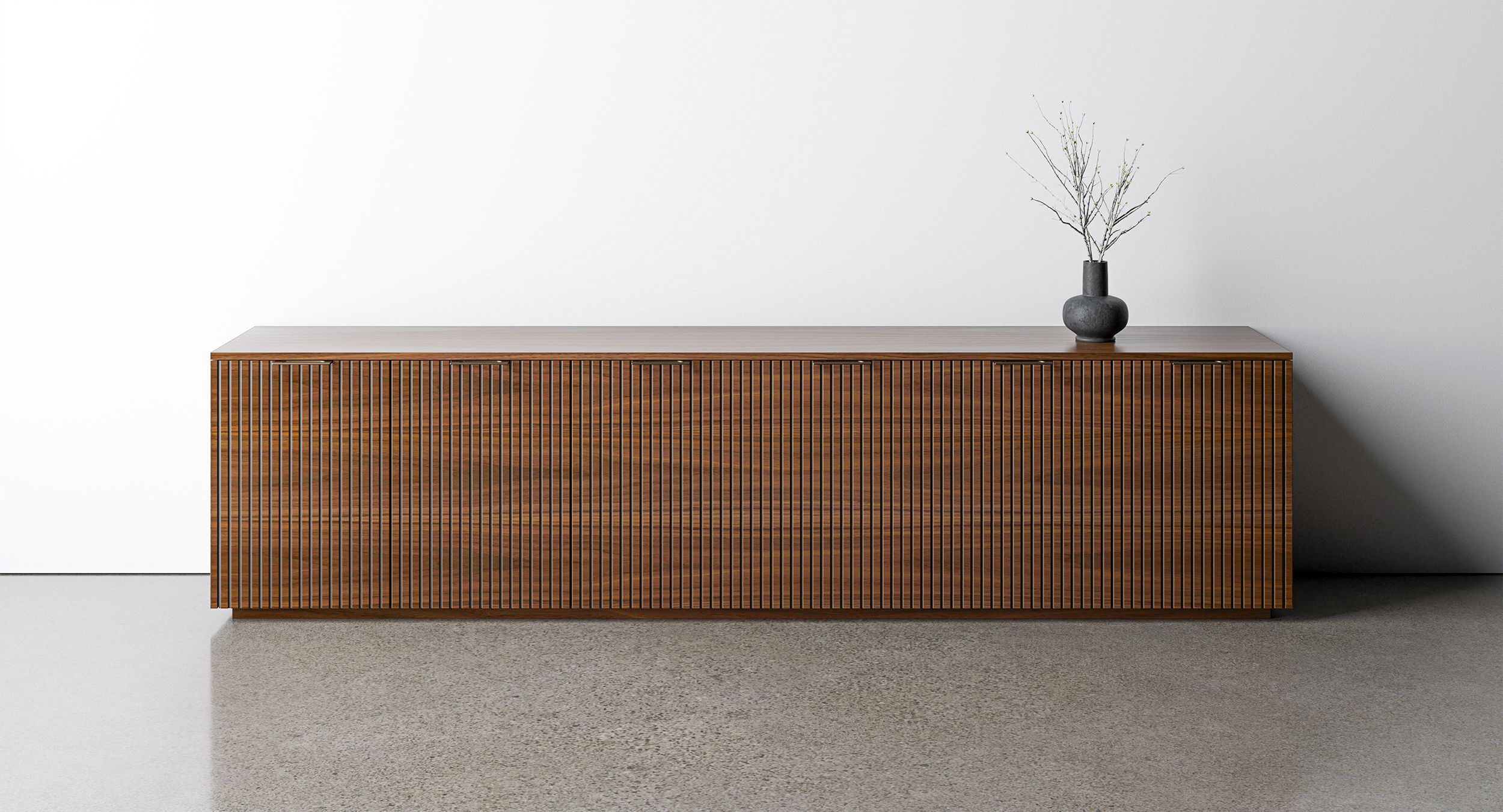 Perfectly sequence-matched veneers are the bedrock of FREYA's luxurious aesthetic.