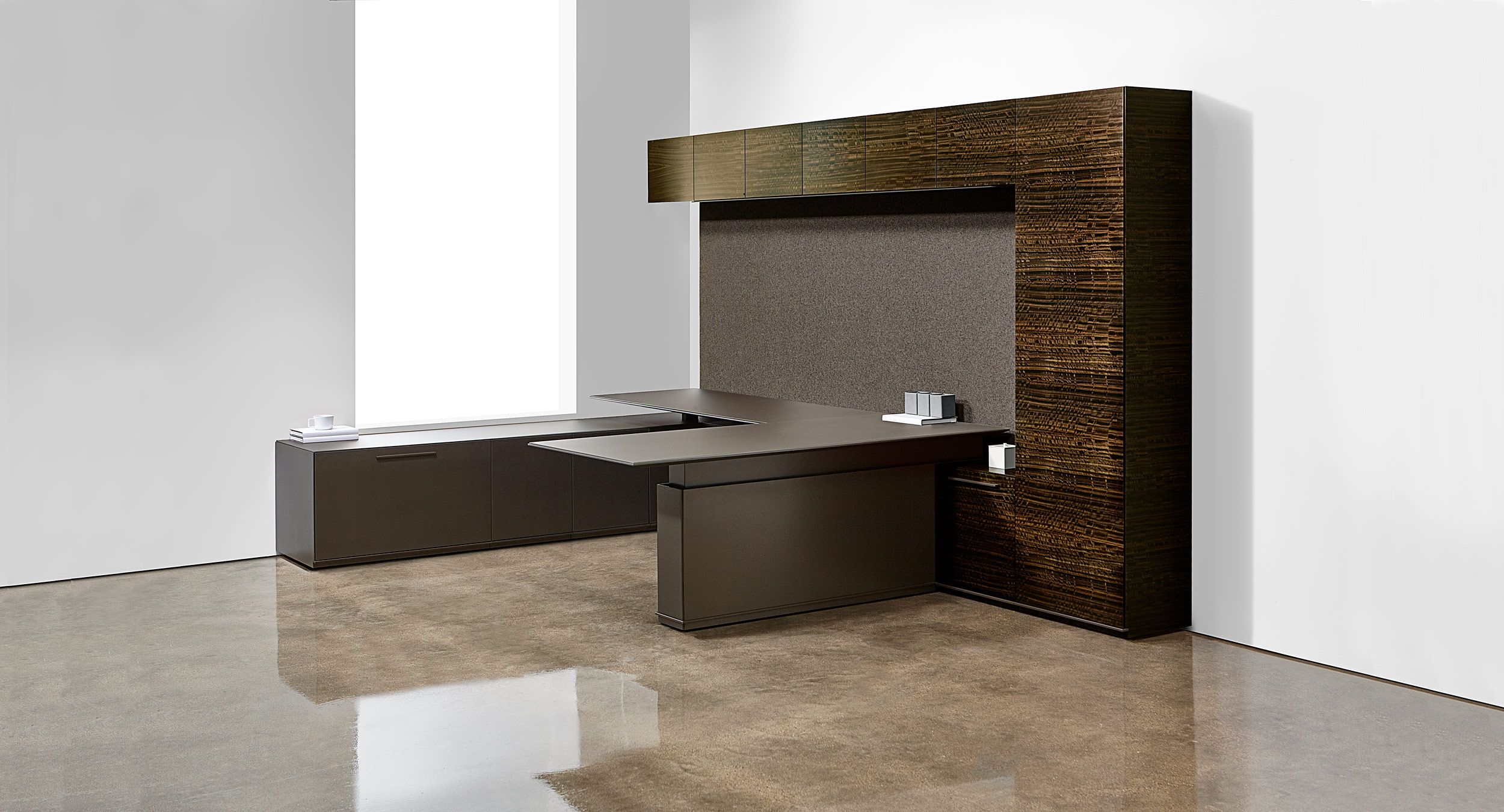 Adjustable-height innovation meets modern, timeless design.