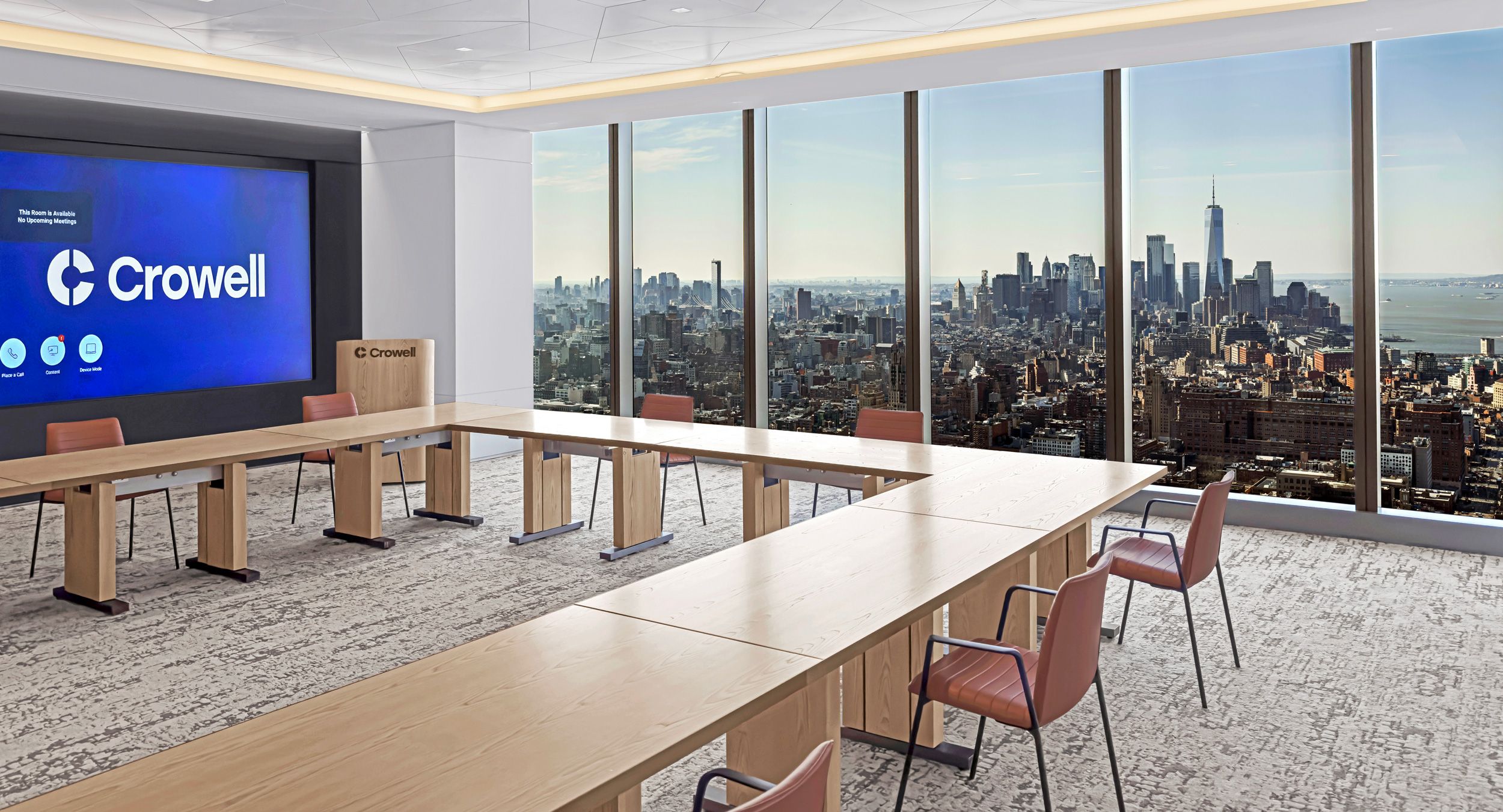 MOTUS reconfigurable tables and an adjustable-height mobile CREW lectern in flat cut Sen.